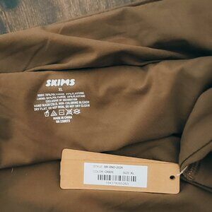 SKIMS / BANDEAU / XL / OXIDE